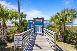 Private Bidawee beach access