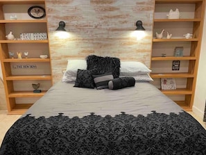 King size bed