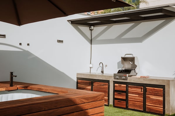 Bain à remous extérieur