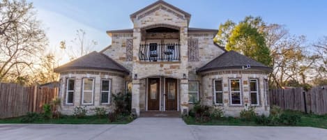 Front of House / Driveway