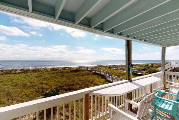 Lovely view from the private deck - drink your coffee, have a meal or just relax and listen to the ocean