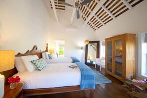 Second Bedroom with Twin Beds that can convert to a second King.