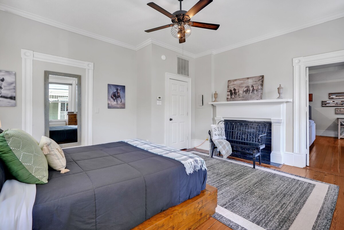 Fredonia on Front ! Best Location Downtown!