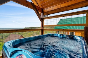 Relax in the hot tub! *New hot tub in April! Updated photos to come.