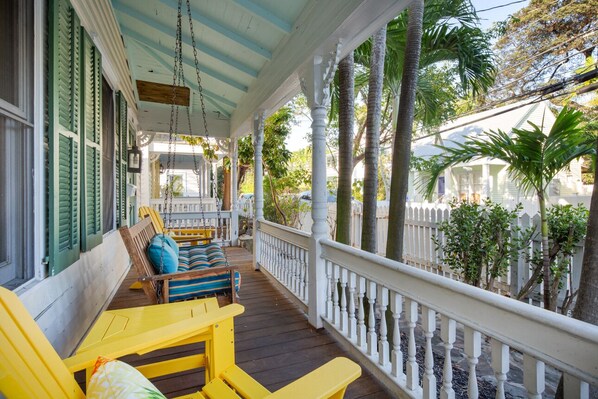 Colony Conch Casa Front Porch
