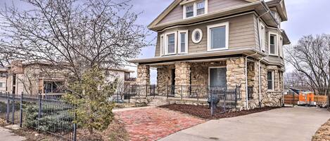 Kansas City Apartment | 3BR | 2BA | Stairs Required to Access | 1,275 Sq Ft