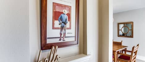 Welcome to Fort Worth Casa
Where Cowboy meets Culture!
