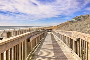 Pebble Beach Condos | Walk to Beach | Access to Community Amenities