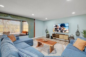 Professionally Designed Spacious living room