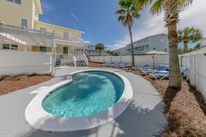 Beautiful In Ground Pool- Heating Optional- Plenty of chaise lounges