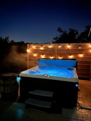 Bain à remous extérieur