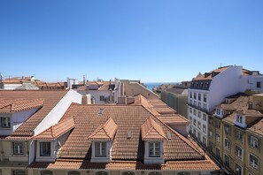 64f9bca3-18a1-4a1a-9dd6-f3273450ff4f