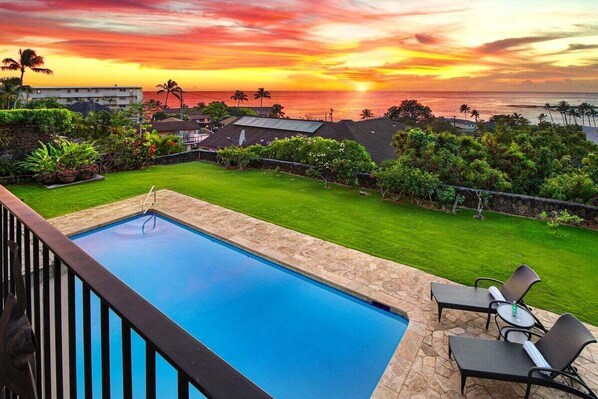 Lanai at Sunset - Hale Luco