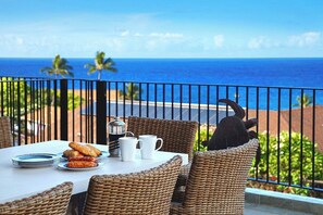 Lanai Outdoor Dining - Hale Luco
