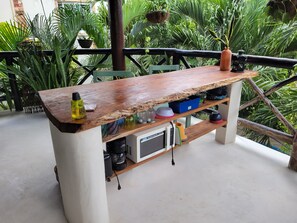 Toucan veranda