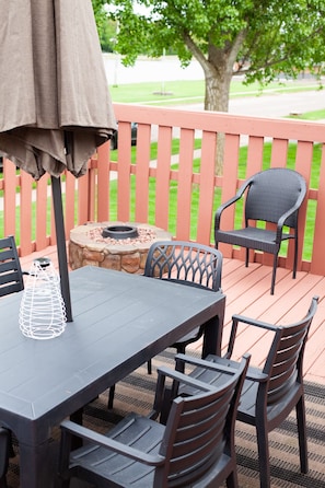 Table and Fire pit on deck