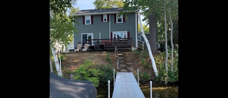 Dock for your boat! Water depth about 40" at end of dock.
