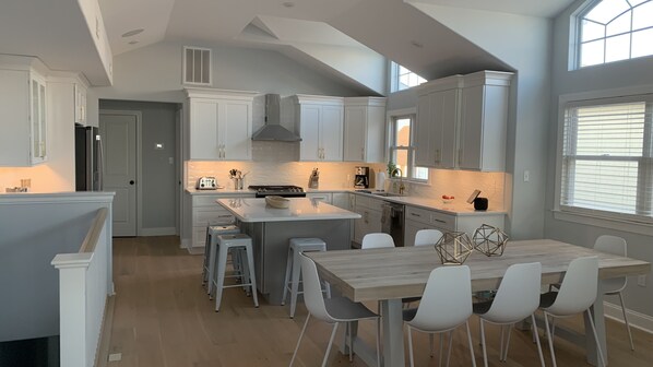 Open, airy and bright kitchen ready for some beach fun!!!