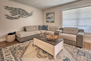 Living Room | Central Air Conditioning