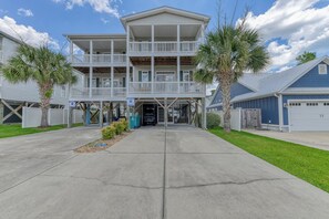 Sea Breeze B (formerly Sea Therapy)