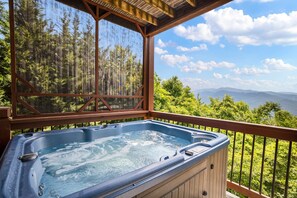 Sparkling Hot Tub