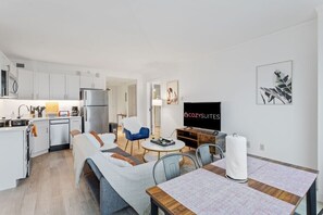 A stylish and modern 2BR/3BA beachfront CozySuites await you!