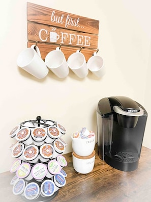 Kaffe og/eller kaffemaskine