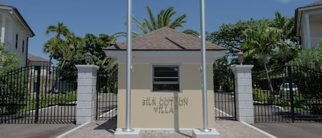 Enceinte de lâhĂ©bergement