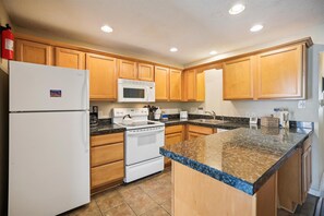 Fully Stocked Kitchen
