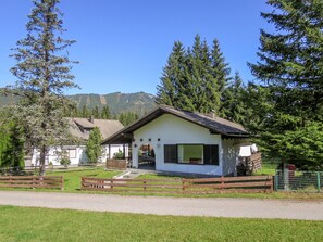 Plant, Sky, Building, Tree, House, Larch, Land Lot, Natural Landscape, Cottage, Grass