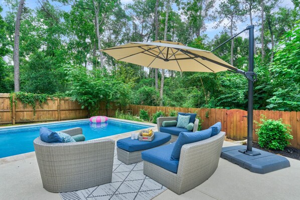 Backyard Oasis - Pool and Spa