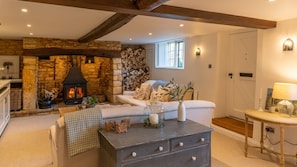 Living Room, Yew Tree Cottage, Bolthole Retreats