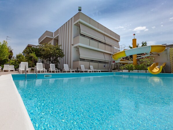 Schwimmbad des Ferienhauses