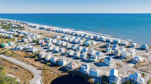 Away Time is less than a 5 minute walk to the beach.