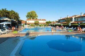 Holiday Home Swimming Pool