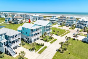 Easy stroll through the neighborhood to beach access