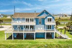 Enjoy Gulf views from 3 decks