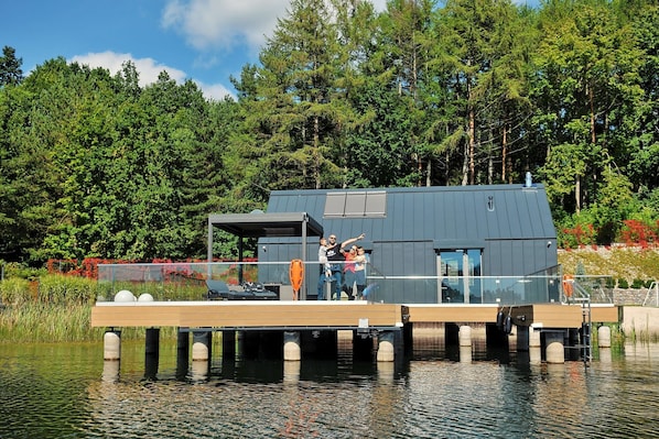 Extérieur maison de vacances [été]