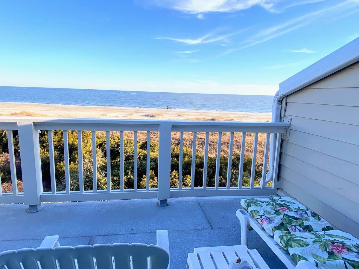 Beach Club Villa 29 – Oceanfront Walkout End Unit!