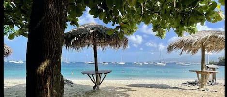 plage de la Pointe du Bout à 800m