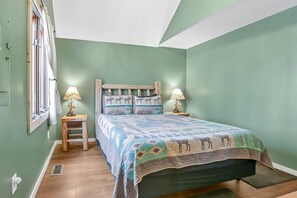 Front bedroom with a queen bed