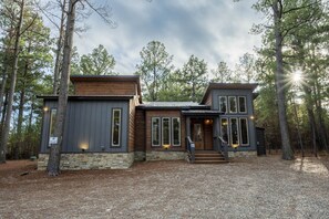 Broken Bow luxury cabin