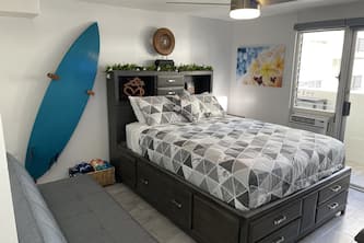 Modern Ocean View Studio - Waikiki Paradise!