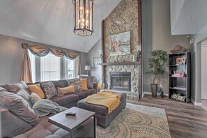 Living Room | Central A/C & Heat | Books