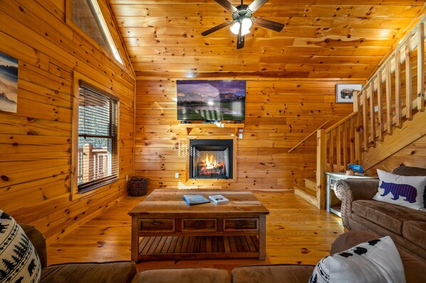 Living room with 70" smart tv 