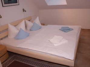 Schlafzimmer mti Doppelbett