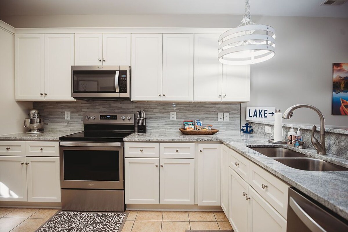 Lake, views and amenities galore!