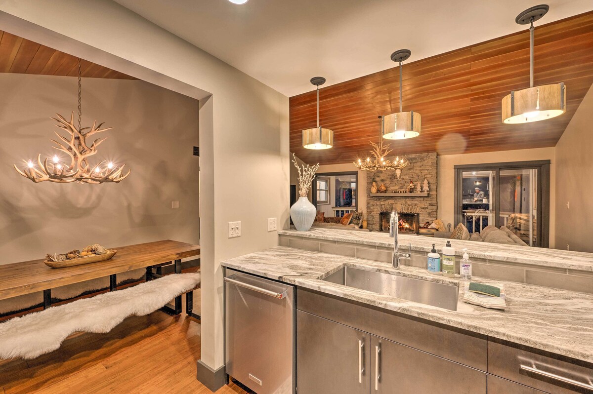 Riverfront Condo: Mtn Views, 1 Mi to Ski Lift