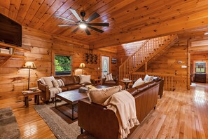 Floor-to-Ceiling Wood, a True Mountain Cabin