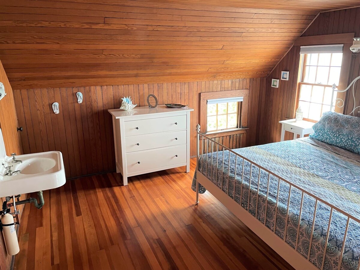 Private Home in CT on Belden Island